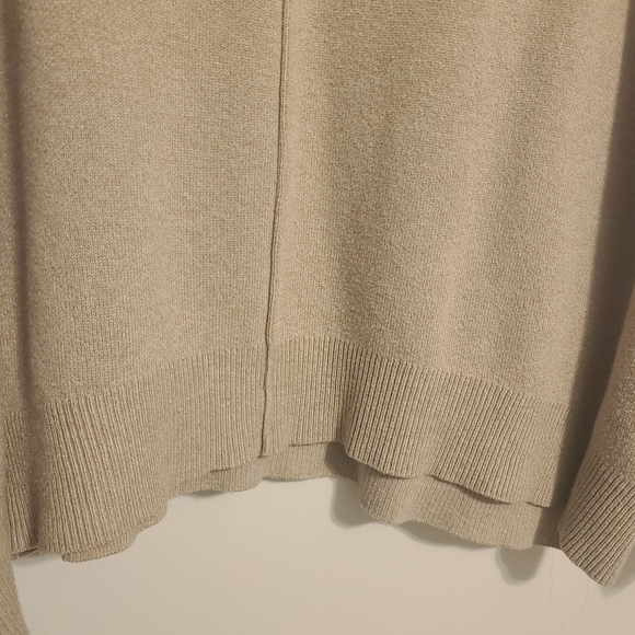 Universal Thread | Women's Beige Wool Blend Crewneck Sweater (Size XL) - Picture 7 of 11